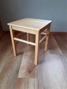 Hocker aus Buche